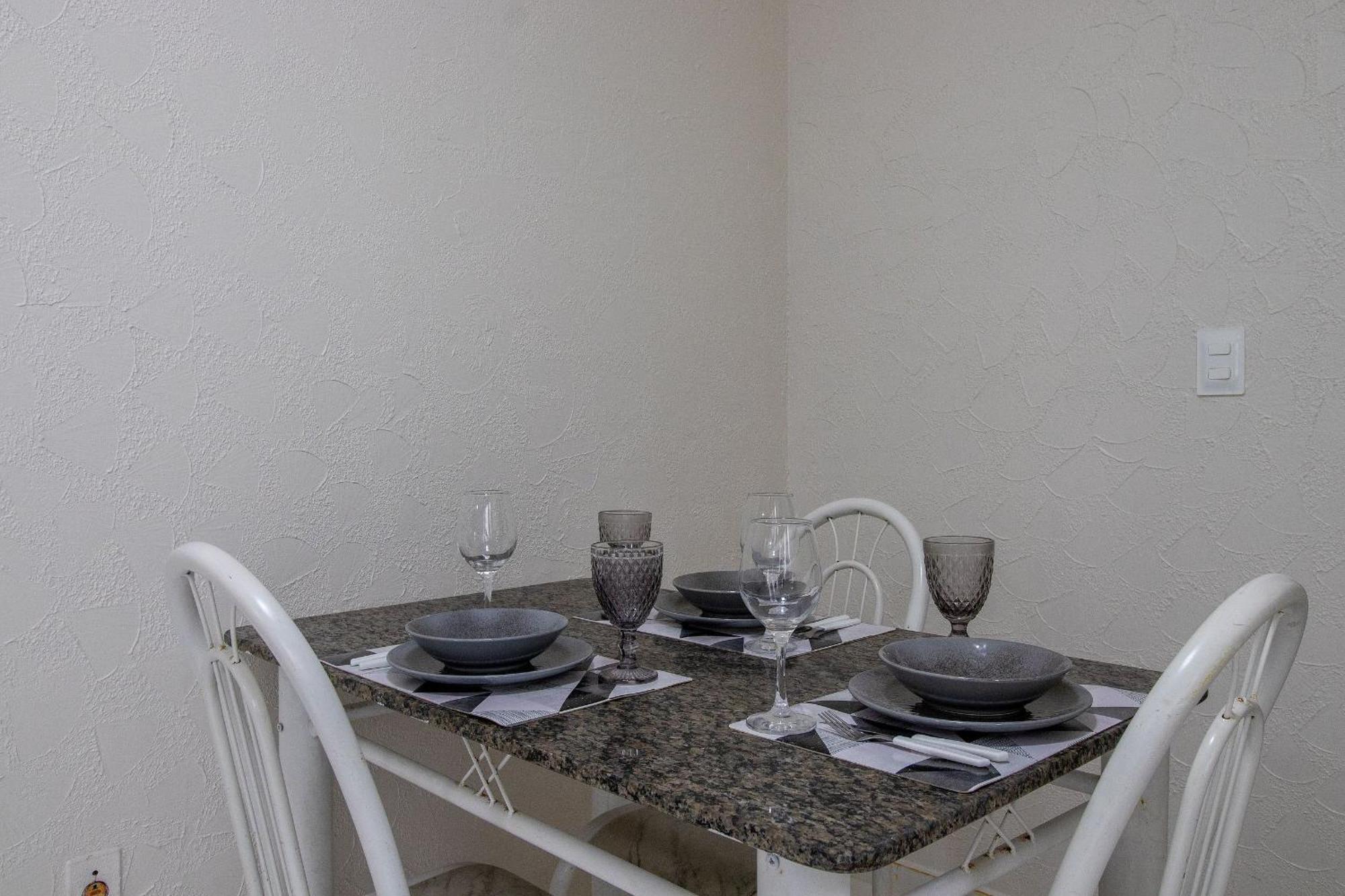 Apartamento Mzt21 - Quadra Mar, Sacada, 2 Dorm Climatizados *